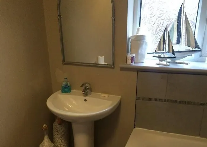 Ξενοδοχείο Dove Tree House Γουίτμπι