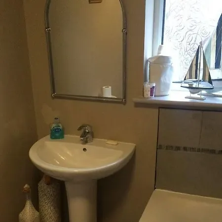 Ξενοδοχείο Dove Tree House Γουίτμπι